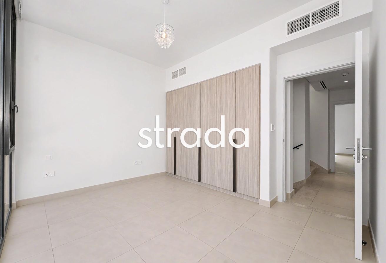 Spacious Plot | Unfurnished | Available photo 9