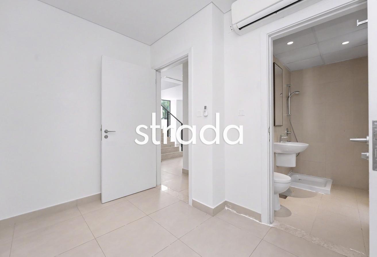 Spacious Plot | Unfurnished | Available photo 6