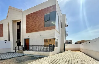 فيلا - 4 غرف نوم - 5 حمامات للايجار في حوشي - البادي - الشارقة