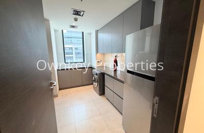 Apartment - 2 Bedrooms - 3 Bathrooms for rent in Aumary Residence - Meydan Avenue - Meydan - Dubai