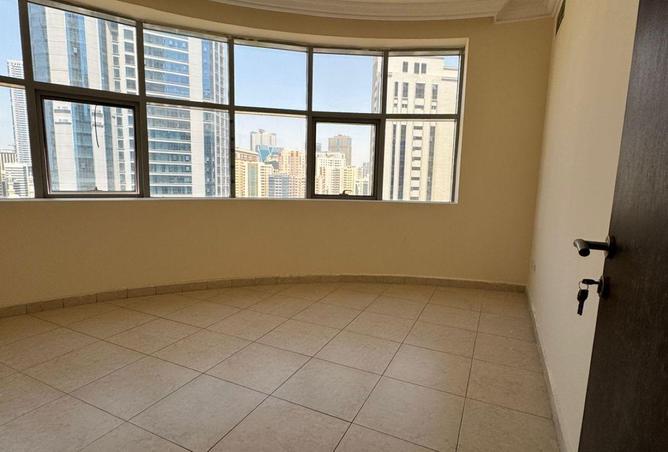 79844857 - Property Image 3