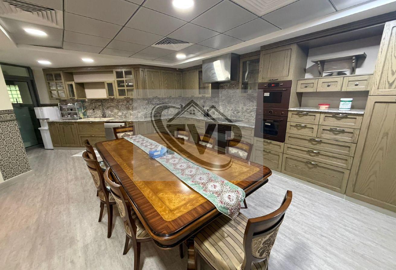 Luxury 5BHK+Maids |Private Pool | Fully Furnished photo 9