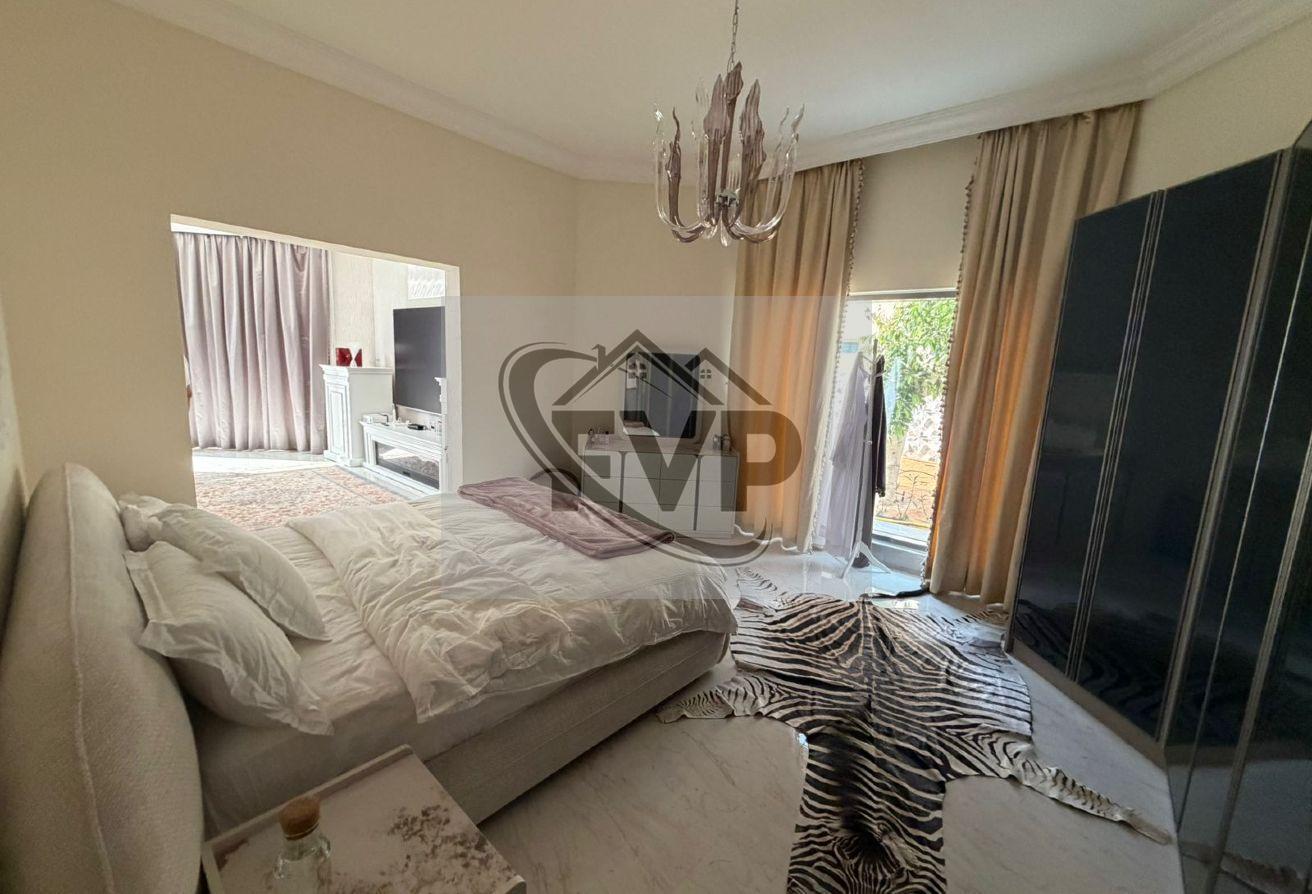 Luxury 5BHK+Maids |Private Pool | Fully Furnished photo 3