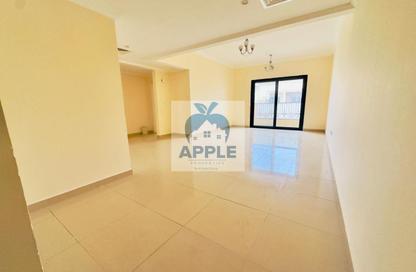 Apartment - 3 Bedrooms - 3 Bathrooms for rent in Muwaileh 3 Building - Muwaileh - Sharjah