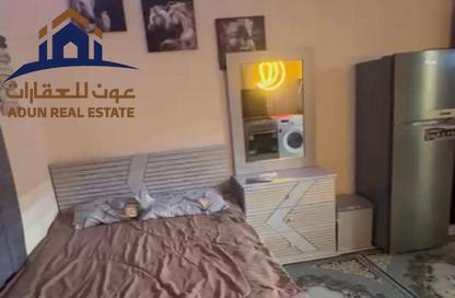 شقة - 1 حمام للايجار في بناية النباعة 8 - النبعة - الشرق - الشارقة شقة - 1 حمام للايجار في بناية النباعة 8 - النبعة - الشرق - الشارقة