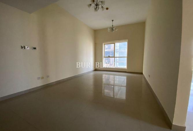 84076309 - Property Image 3