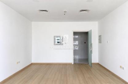 Office Space - Studio for rent in Tamani Art Tower - Business Bay - Dubai