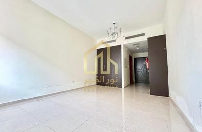 Apartment - Studio - 1 for rent in Al Barsha 1 - Al Barsha - Dubai Apartment - Studio - 1 for rent in Al Barsha 1 - Al Barsha - Dubai
