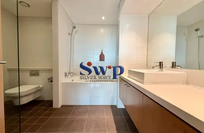 شقة - غرفة نوم - 2 حمامات للايجار في مبنى كانال فيو - شاطئ الراحة - أبوظبي