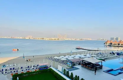 Apartment - 1 Bedroom - 2 Bathrooms for sale in Royal Bay - Palm Jumeirah - Dubai