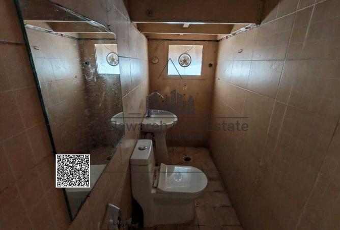 128831109 - Property Image 2