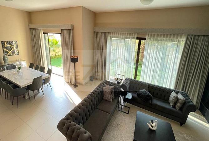 Upgraded 4BR Independent Villa| close to Mall