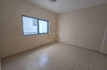 Apartment - 2 - 2 for rent in Al Qulaya'ah - Al Sharq - Sharjah