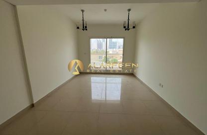 Apartment - 1 - 2 for rent in Royal JVC Building - District 10 - Jumeirah Village Circle - Dubai