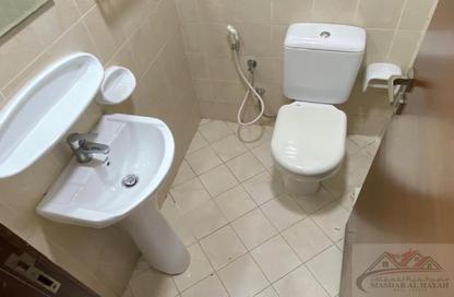 Apartment - 1 Bedroom - 2 Bathrooms for rent in Muwaileh 29 Building - Muwaileh - Sharjah