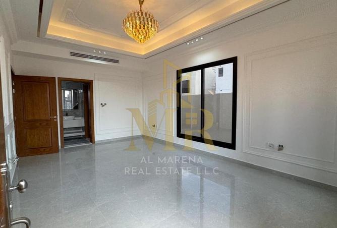 87028200 - Property Image 2