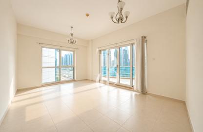 Apartment - 1 - 2 for rent in Cascades Tower - Dubai Marina - Dubai Apartment - 1 - 2 for rent in Cascades Tower - Dubai Marina - Dubai