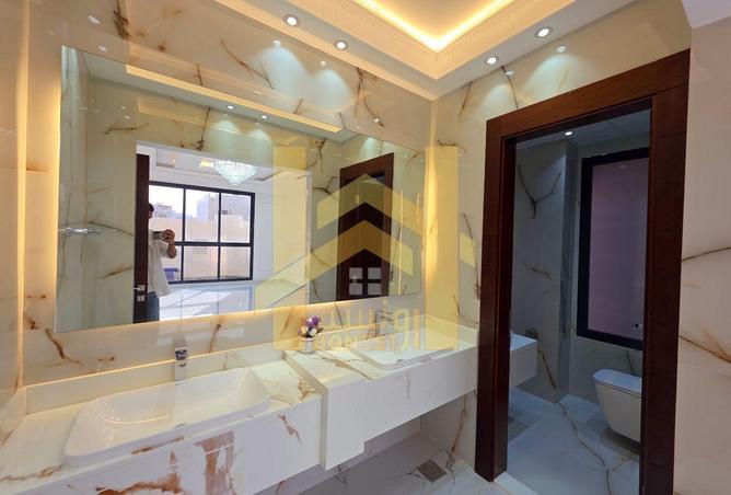 72305305 - Property Image 3