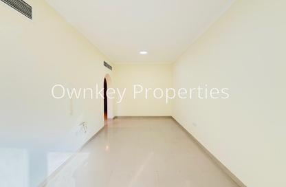 Apartment - 2 Bedrooms - 2 Bathrooms for rent in Al Yakka Residence - Al Mankhool - Bur Dubai - Dubai