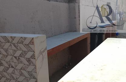 سكن عمال - استوديو - 7+ للايجار في المنطقة الصناعية رقم 4 - المنطقة الصناعية بالشارقة - الشارقة