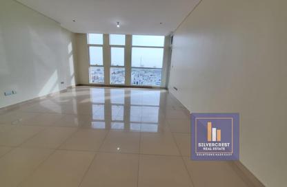Apartment - 4 Bedrooms - 5 Bathrooms for rent in United Square - Al Khalidiya - Abu Dhabi