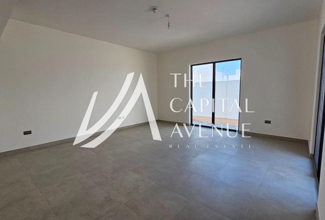 4-bed villa in Noya 1 · Corner unit — photo 2