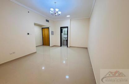 Apartment - 1 Bedroom - 2 Bathrooms for rent in Muwaileh 29 Building - Muwaileh - Sharjah