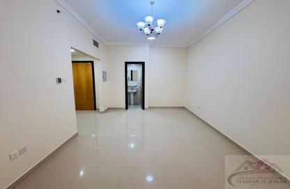 Apartment - 1 Bedroom - 2 Bathrooms for rent in Muwaileh 29 Building - Muwaileh - Sharjah
