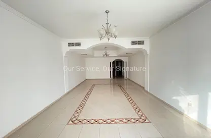 Apartment - 3 Bedrooms - 3 Bathrooms for rent in New Al Taawun Road - Al Taawun - Sharjah