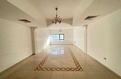 Apartment - 3 Bedrooms - 3 Bathrooms for rent in New Al Taawun Road - Al Taawun - Sharjah