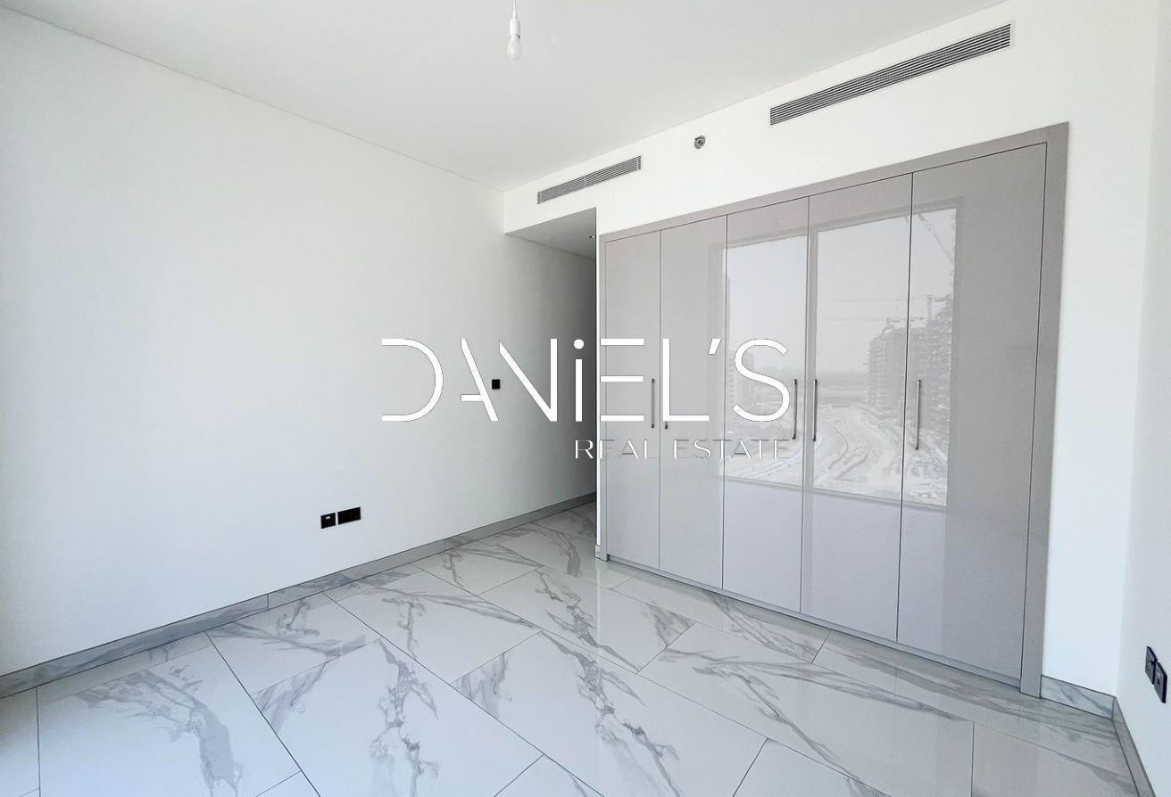 Multiple Units | Corner Unit | Brand new photo 8