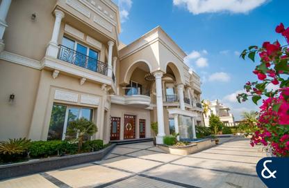 Villa - 7+ Bedrooms - 7+ Bathrooms for rent in Sector E - Emirates Hills - Dubai Villa - 7+ Bedrooms - 7+ Bathrooms for rent in Sector E - Emirates Hills - Dubai