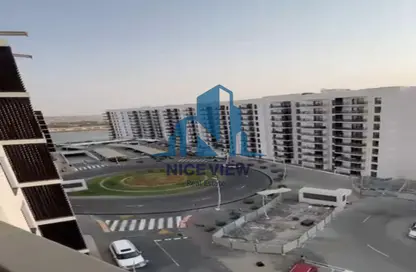 Apartment - 1 Bedroom - 2 Bathrooms for rent in Waters Edge - Yas Island - Abu Dhabi