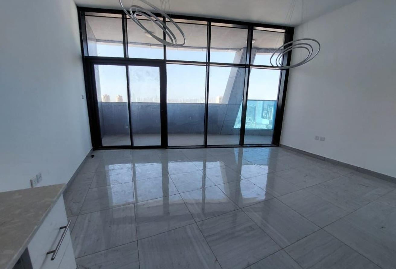Hot Deal / 1 Month Free / Stunning Studio photo 9