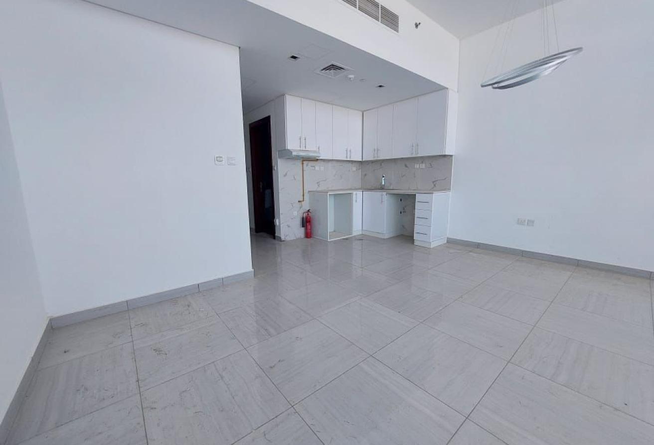 Hot Deal / 1 Month Free / Stunning Studio photo 12
