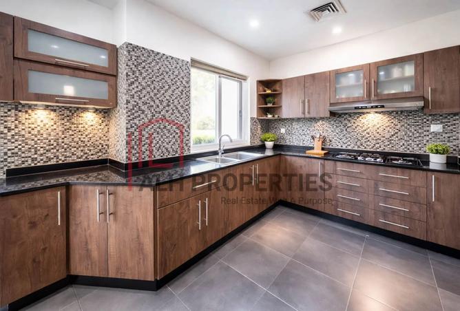 75015838 - Property Image 3