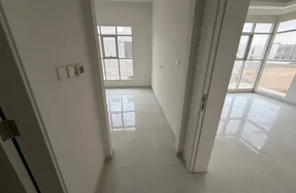 فيلا - 5 غرف نوم - 8 حمامات للايجار في الرقيبة - السيوح - الشارقة