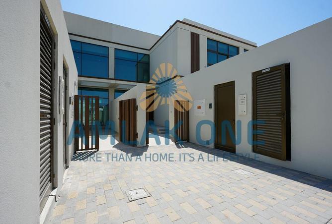 Premium TH | Single Row | Ready Now| Great Privacy — photo 3
