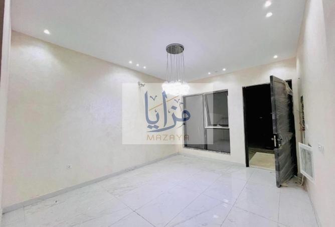 125637567 - Property Image 3
