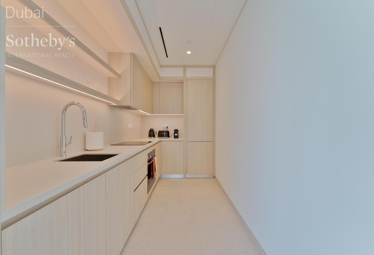Turnkey Apartment with Burj Khalifa Views photo 7