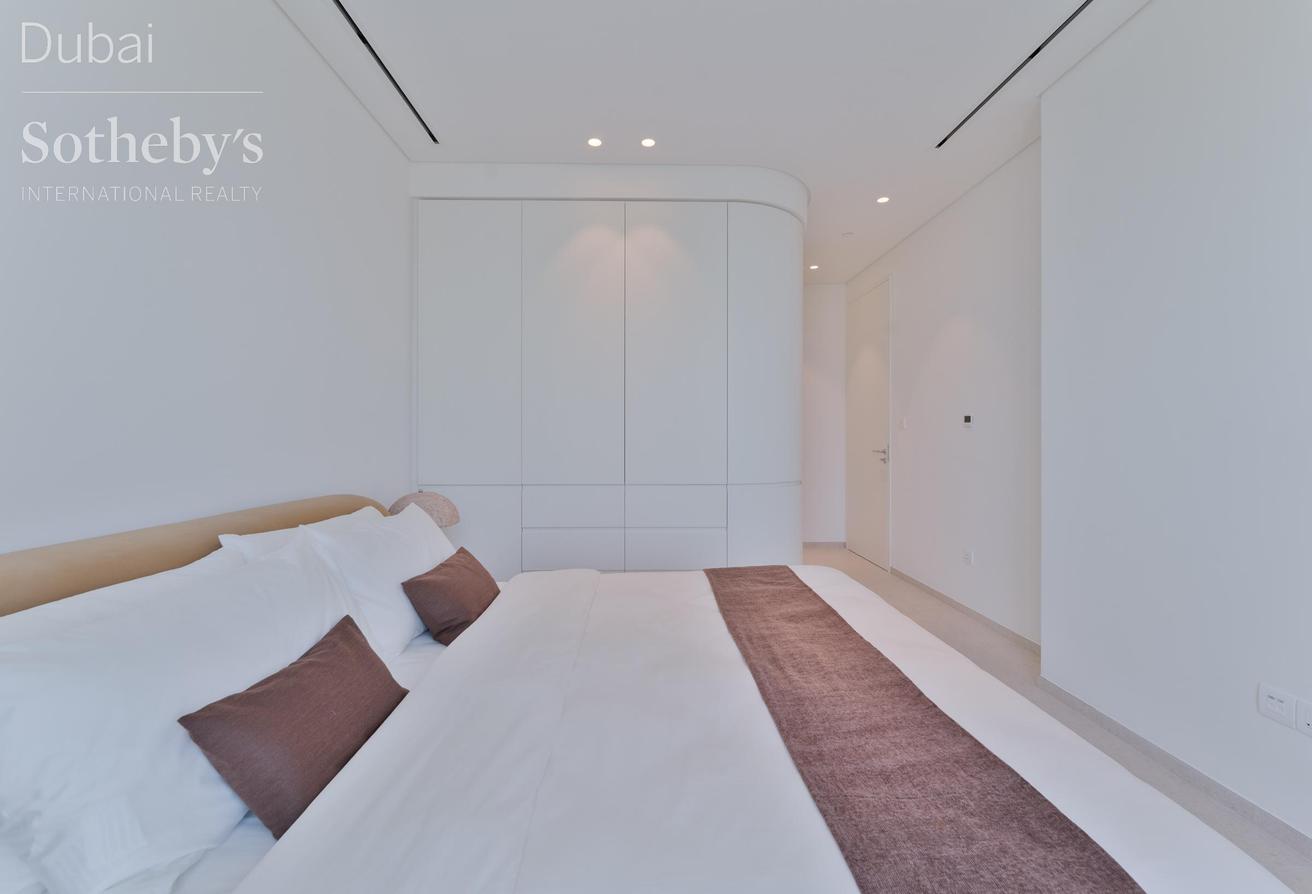 Turnkey Apartment with Burj Khalifa Views photo 13