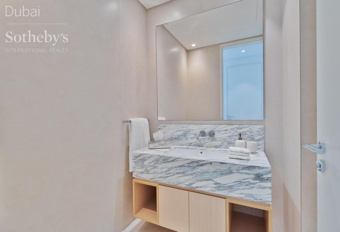 Turnkey Apartment with Burj Khalifa Views photo 16