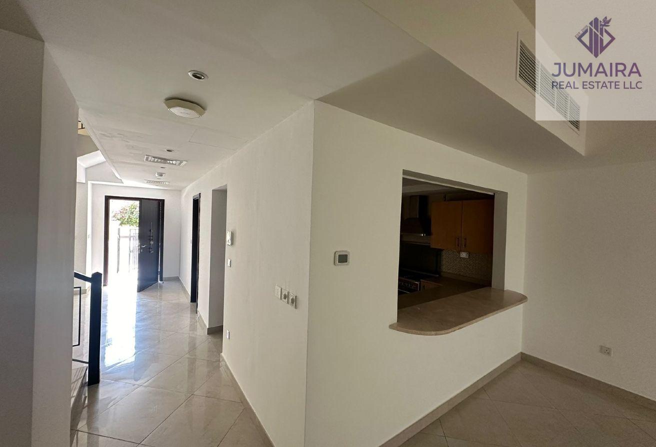 Bayti 3+Maid VIlla For Sell -Al Hamra Village