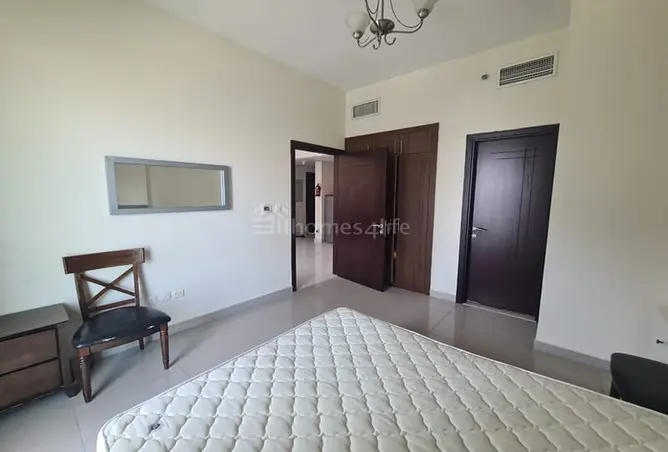155576102 - Property Image 2