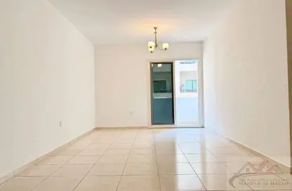 Apartment - 1 Bedroom - 2 Bathrooms for rent in Street 20 - Al Nahda - Sharjah