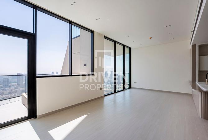 Iconic Unit | Brand New | Recently Handover photo 3