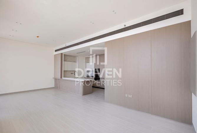 Iconic Unit | Brand New | Recently Handover photo 2