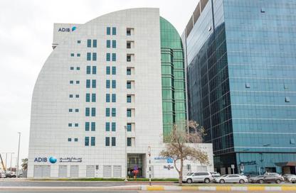 Office Space - Studio - 1 Bathroom for rent in Six Towers Complex Al Bateen - Al Bateen - Abu Dhabi