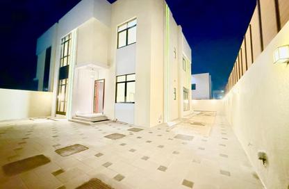 Villa - 5 Bedrooms - 7 Bathrooms for rent in Al Hooshi Villas - Hoshi - Al Badie - Sharjah Villa - 5 Bedrooms - 7 Bathrooms for rent in Al Hooshi Villas - Hoshi - Al Badie - Sharjah