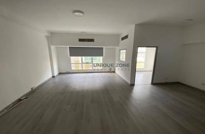Office Space - Studio - 1 Bathroom for rent in Sarah Building - Al Garhoud - Dubai
